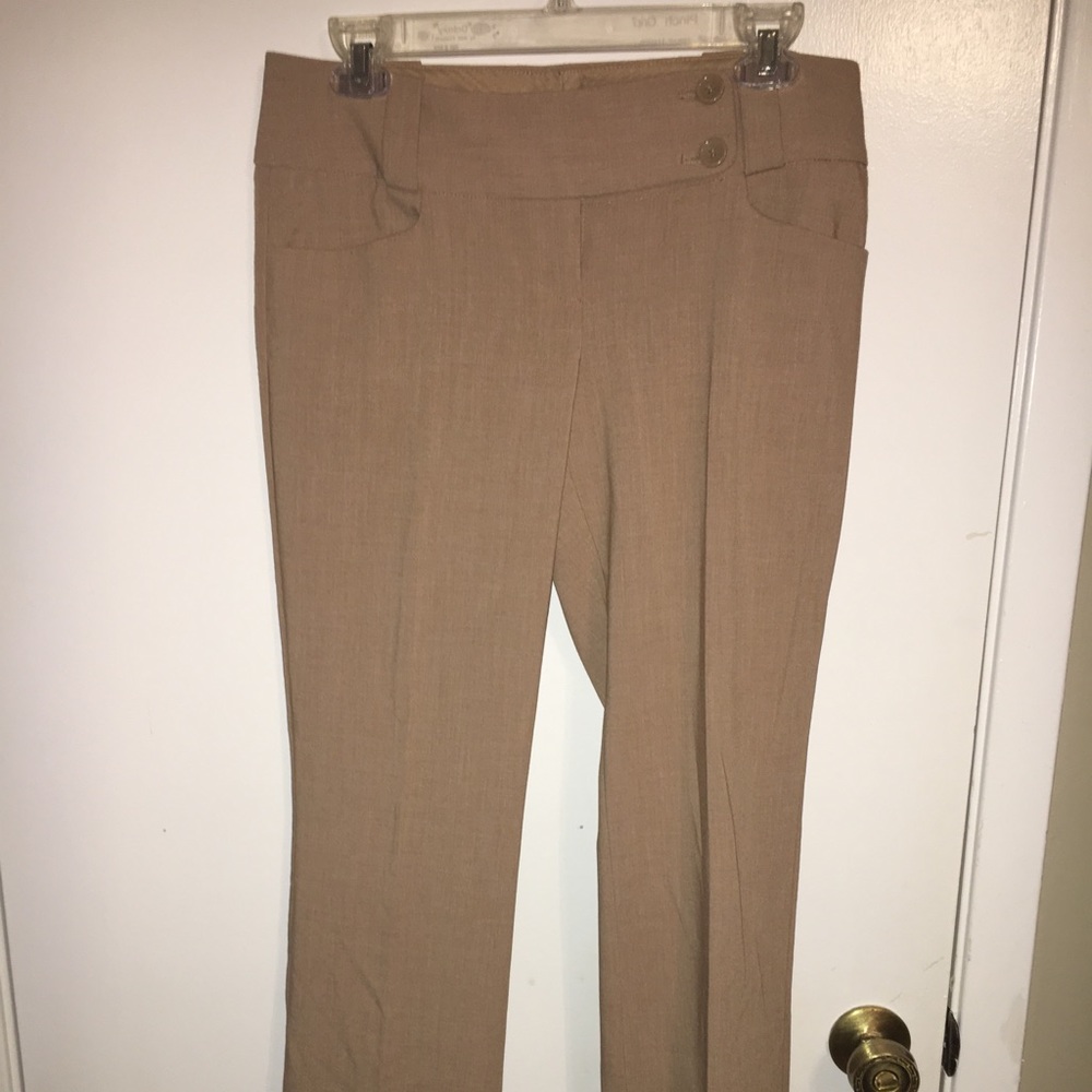 Tan The Limited “Drew Fit” dress pants. Size 4
